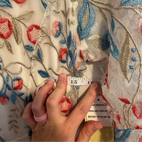 NWT Reba White Pink Blue Floral Embroidered Desert Maxi Dress Small - Picture 9 of 14